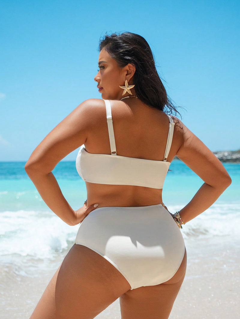 Bikini feminino Detalhes em U Cintura Alta Maira. Plus Size