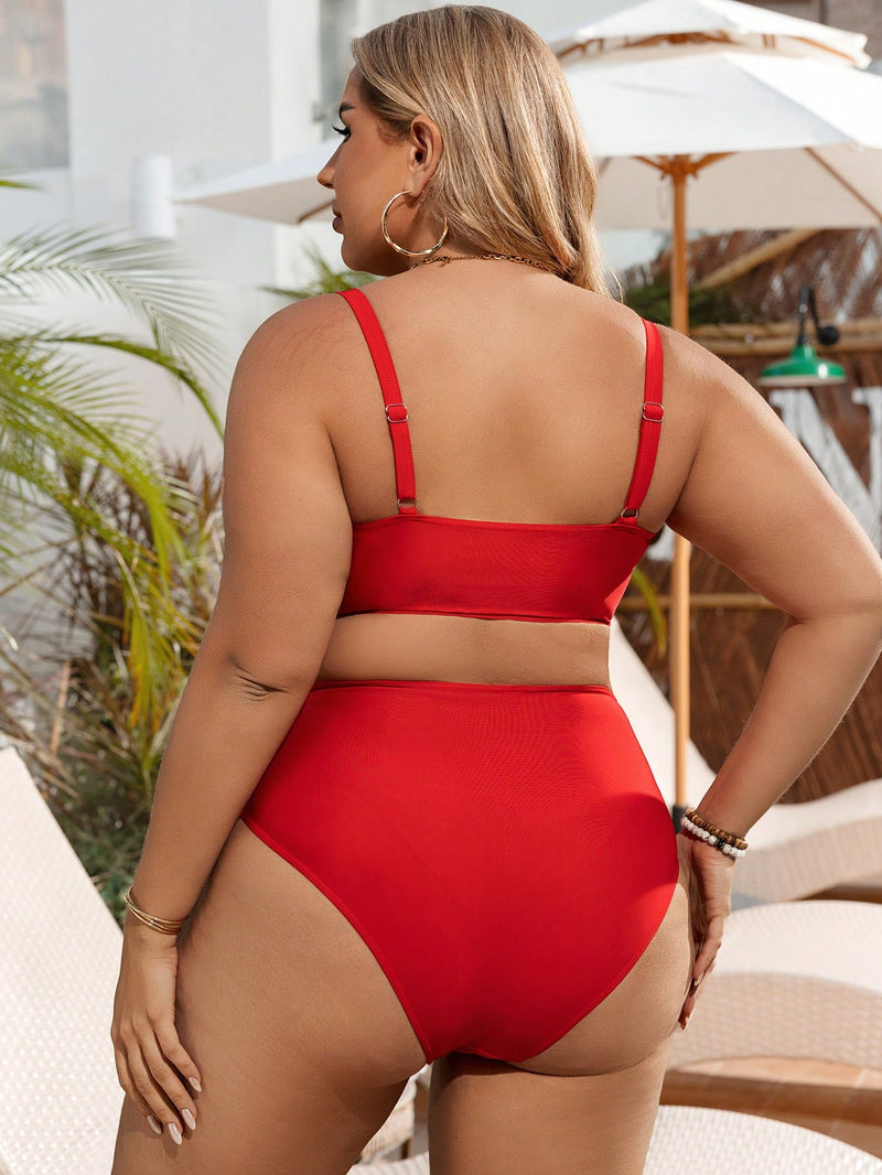 Bikini feminino Detalhes em U Cintura Alta Maira. Plus Size