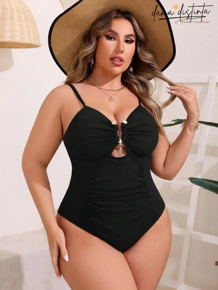 Maiô Feminino Com Detalhes No Busto Ziguezague Vazado Penellop. Plus Size P016 Uma Peça