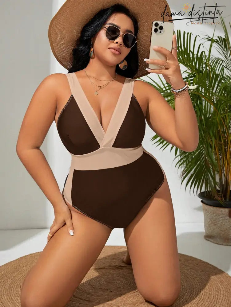 Maiô Feminino Com Estampa Em Bloco De Cores Lorena. Plus Size M072 Uma Peça